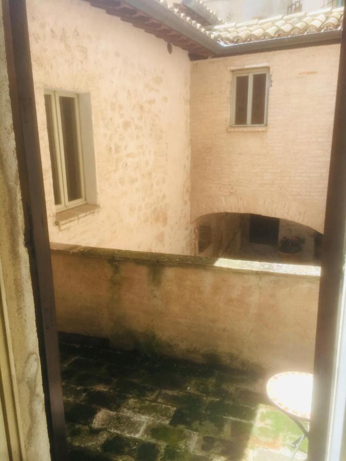 Camere Della Vecchia Posta Треви Экстерьер фото